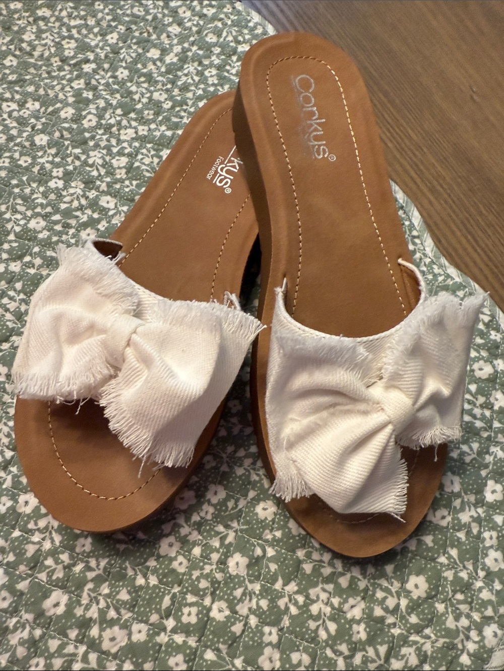 Corkys Women's Cream Frayed Bow Slide Sandals